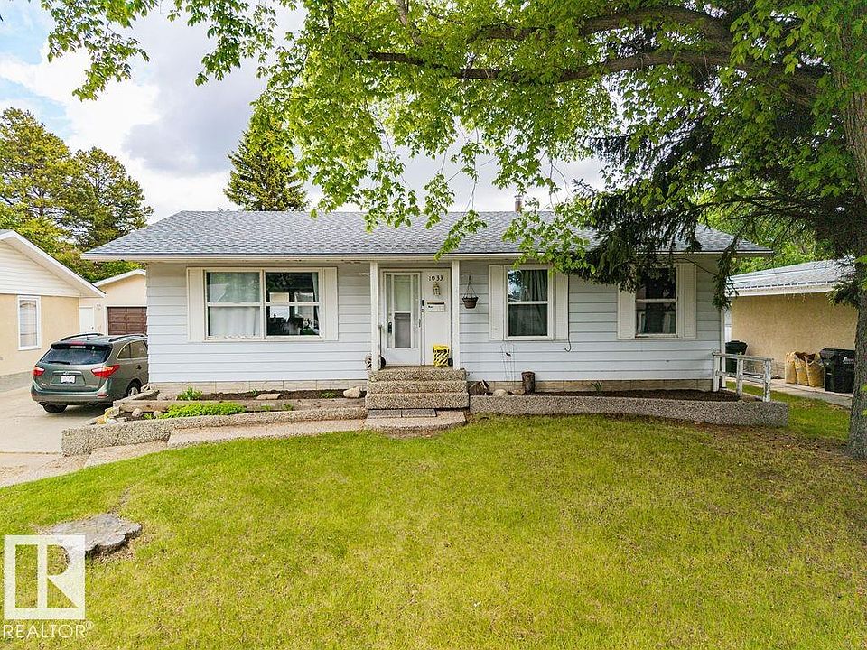 1st image of 1033 Strathcona Dr