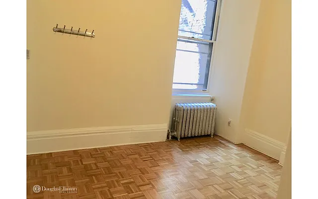 Rented by Douglas Elliman | media 47