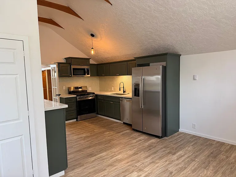1785 W 14th Ave #B — Photo 5