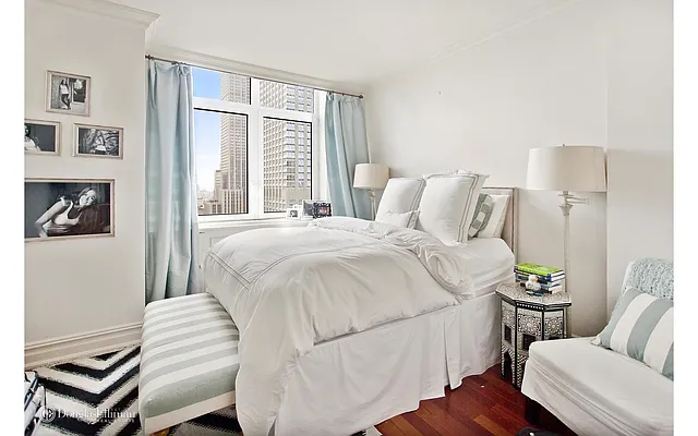 Rented by Douglas Elliman | media 14