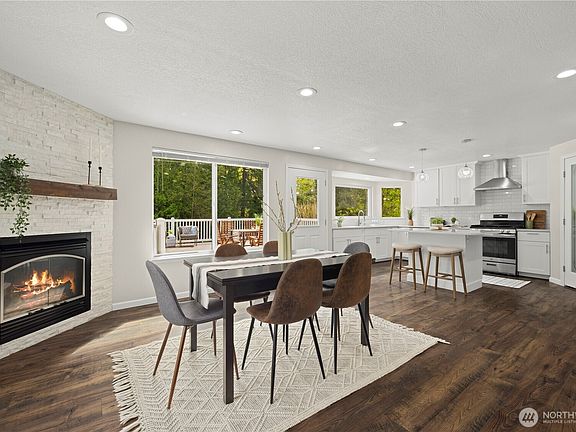3rd image of 11124 Downes Road