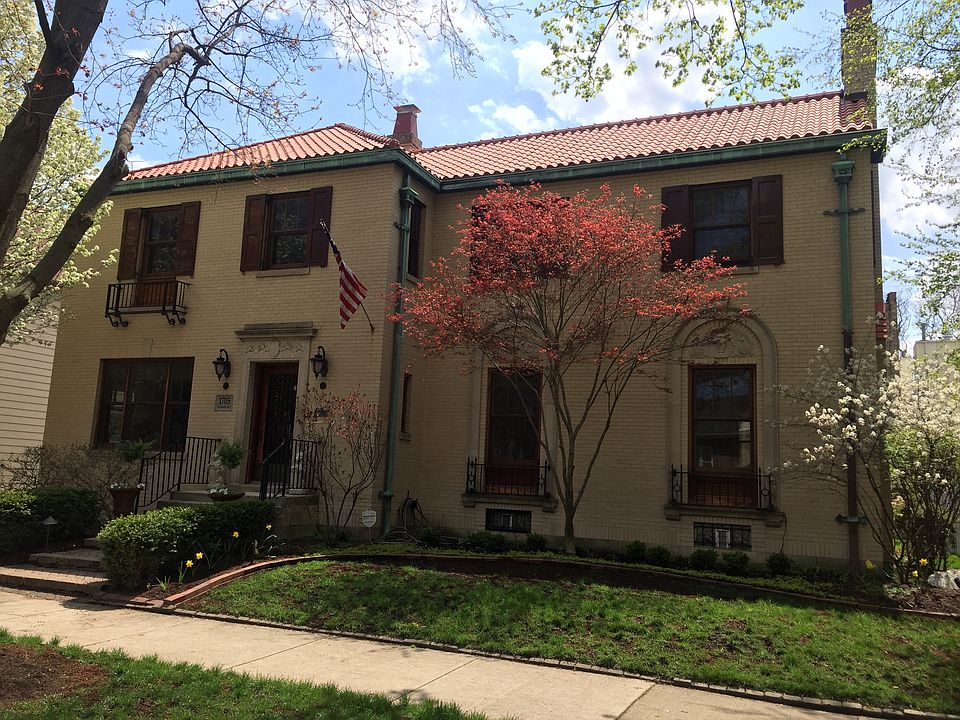 1st image of 1705 W Rosehill Dr
