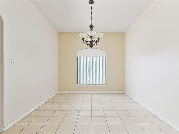 4th image of 1417 International St