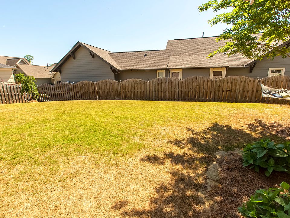 1st image of 2063 Ross Park Way
