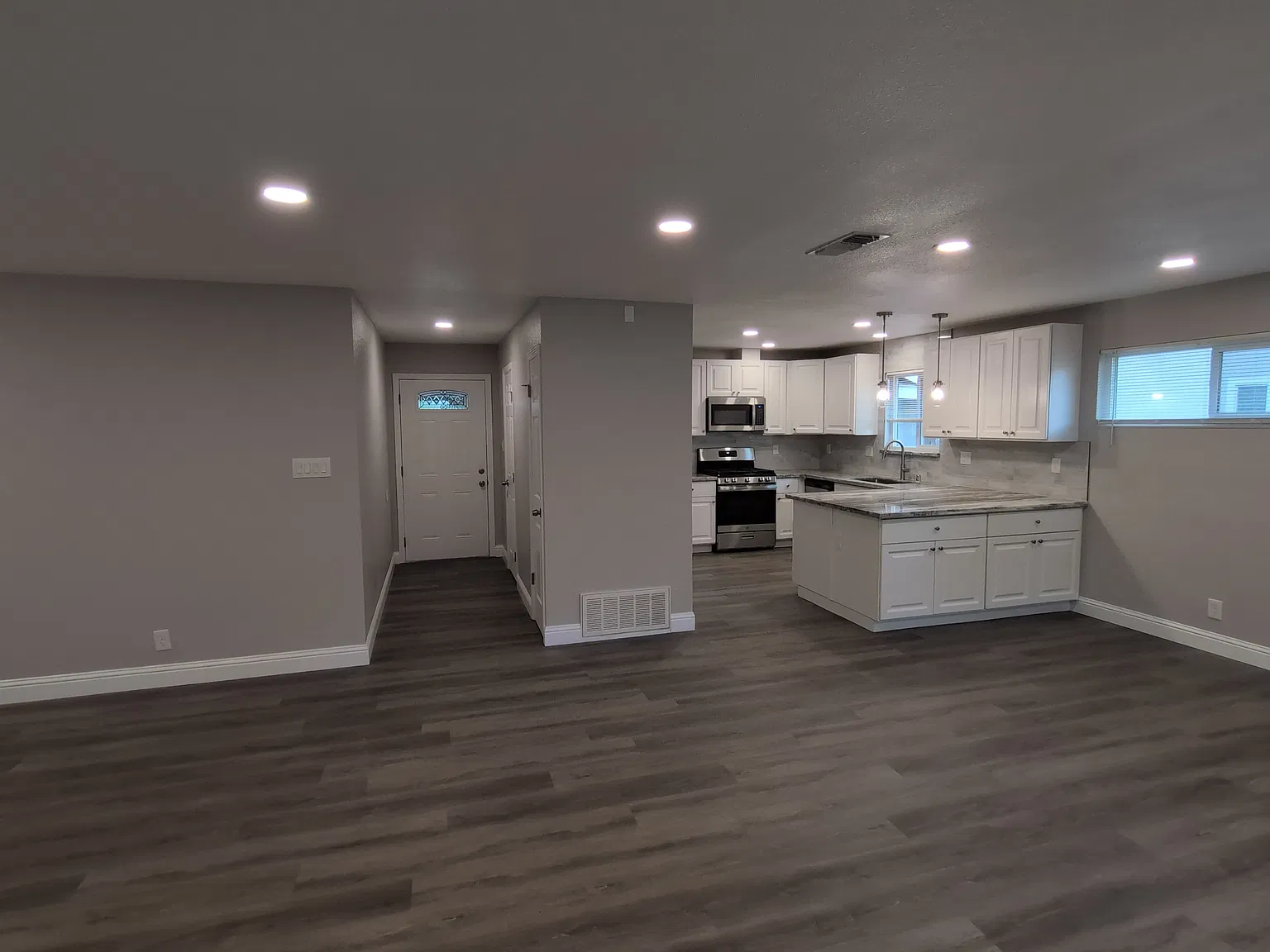 3 bed, 1204 sqft, $2,850 — Photo 4