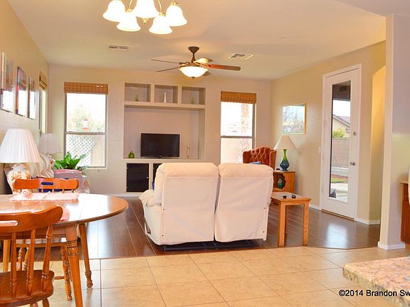 3rd image of 1319 E Catino Ct