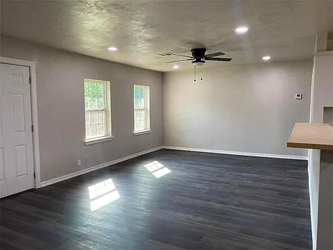 801 Hickory St — Photo 4