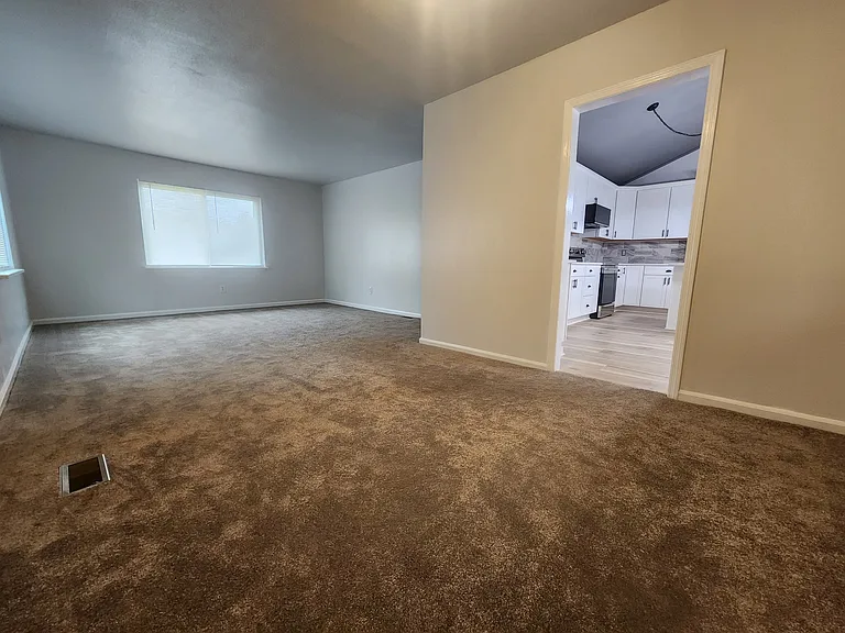 699 Blythe Ferry Rd NE — Photo 8