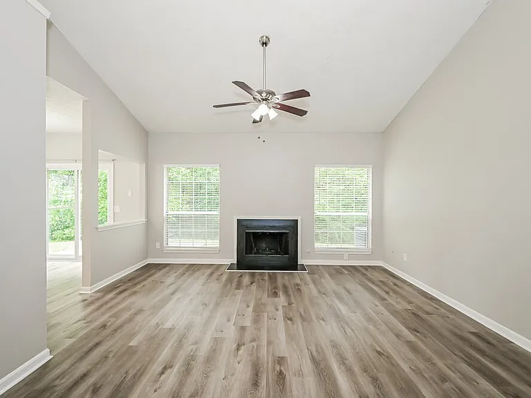 2212 Oak Barrel Ln — Photo 4