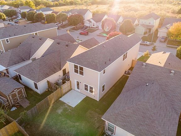 4th image of 10520 Many Oaks Dr