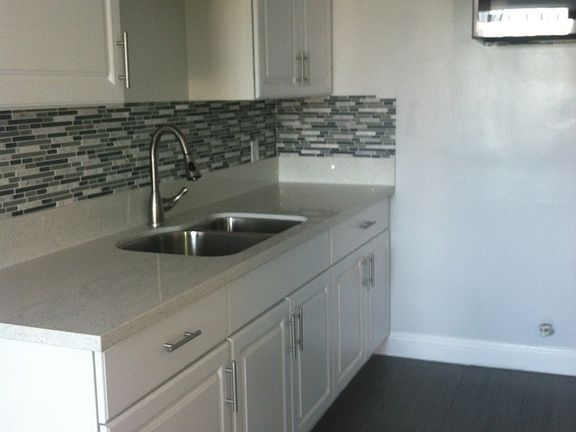 4th image of 3715 W 1st St APT 604