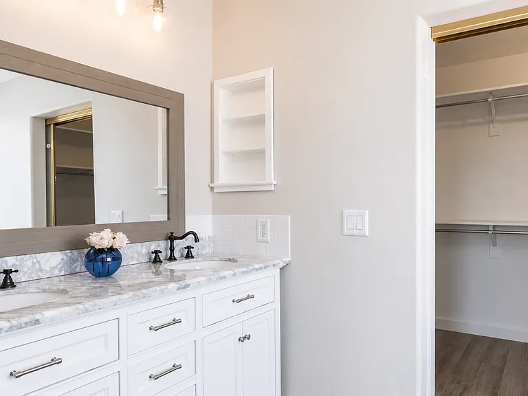 Master Bathroom/Closet