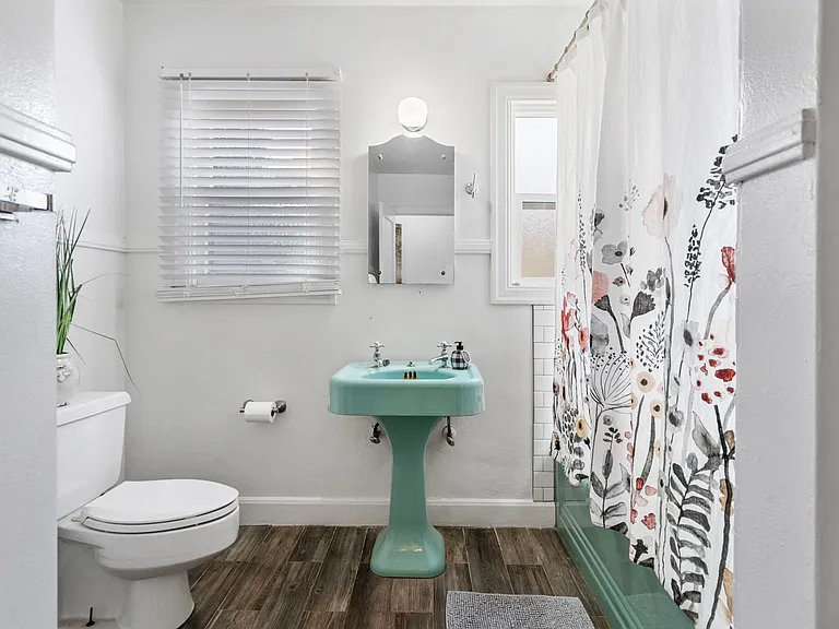 1622 W Harding Way — Photo 17