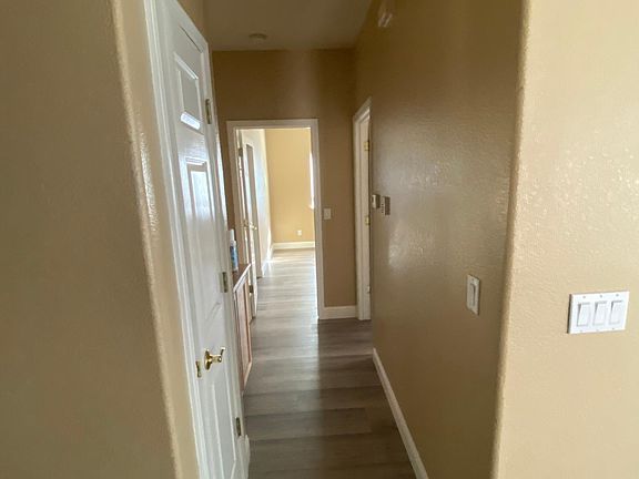 5th image of 4053 Angelina Ln