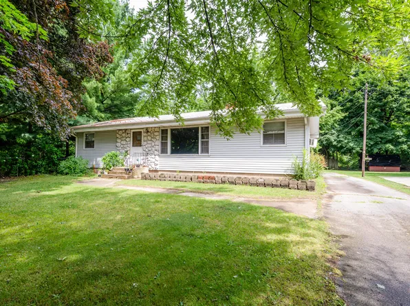 167 E Delaware Ave, Benton Harbor, MI 49022