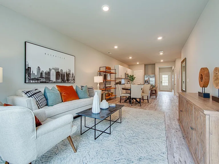 779 Mickelson Way — Photo 4