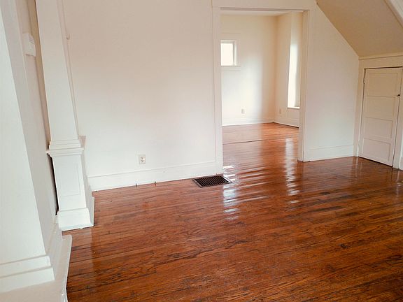 2nd image of 1227 Napier St