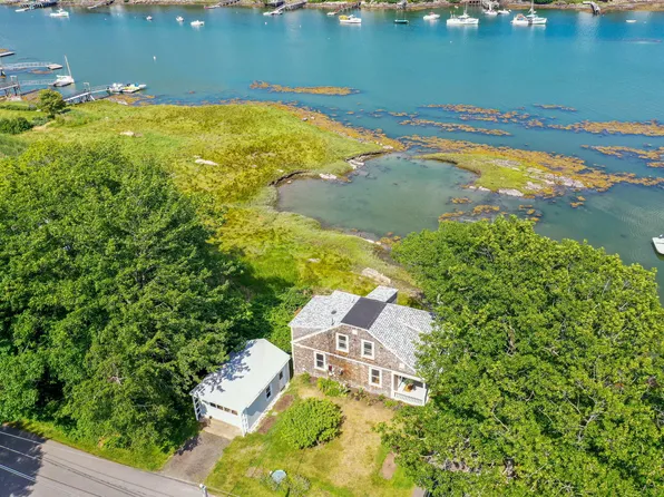 38 Langsford Road, Kennebunkport, ME 04046