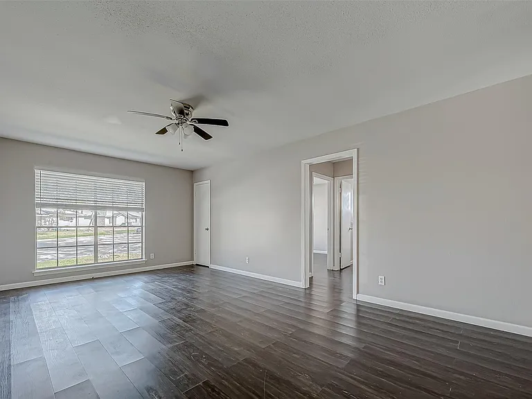 7315 Housman St — Photo 8