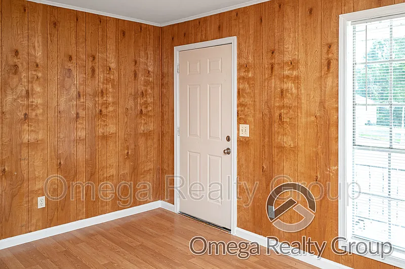 Woodcrest Apartments — Photo 4