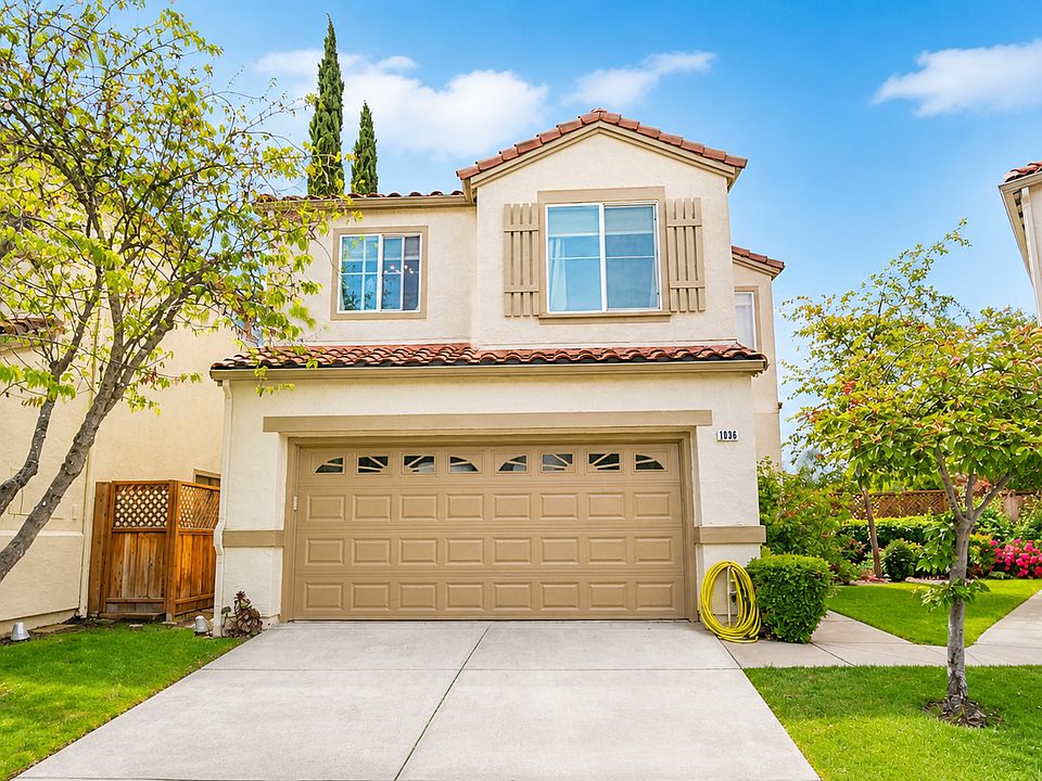 1st image of 1036 Vista Pointe Cir