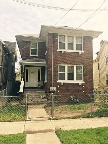 1st image of 555 W Water St #2