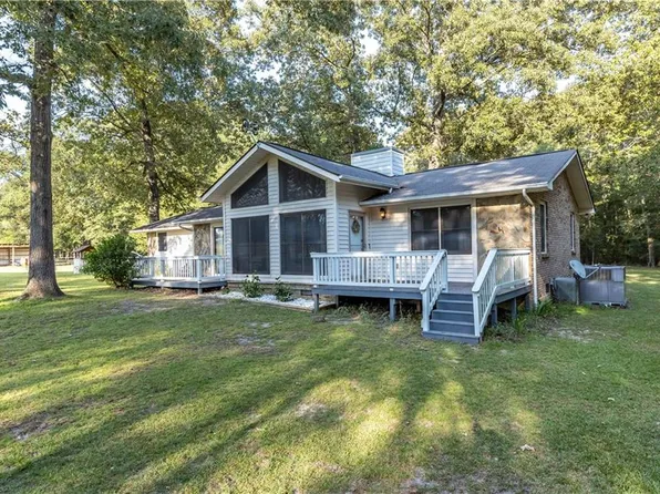 95 Patterson Rd, Fort Mitchell, AL 36856