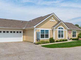 610 Newport Ln, Hebron, OH 43025