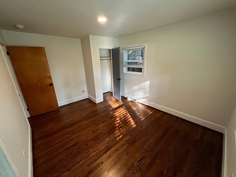 4906 Charleston Dr — Photo 5