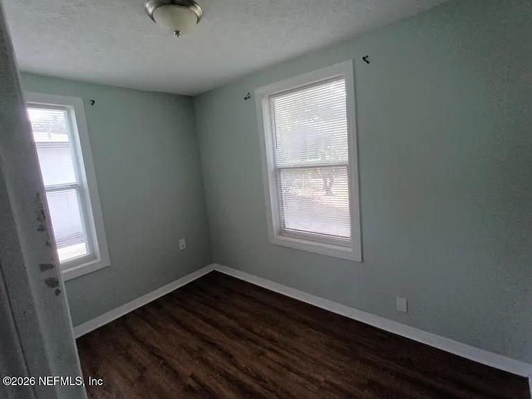 2542 Wilcox St — Photo 8