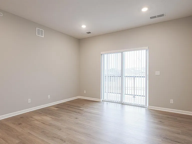 The Creek Apartments — Photo 31