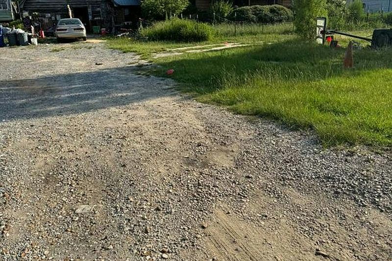 2nd image of 10707 Allen Swamp Rd