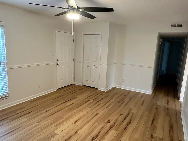 1607 Greenland Ct — Photo 5