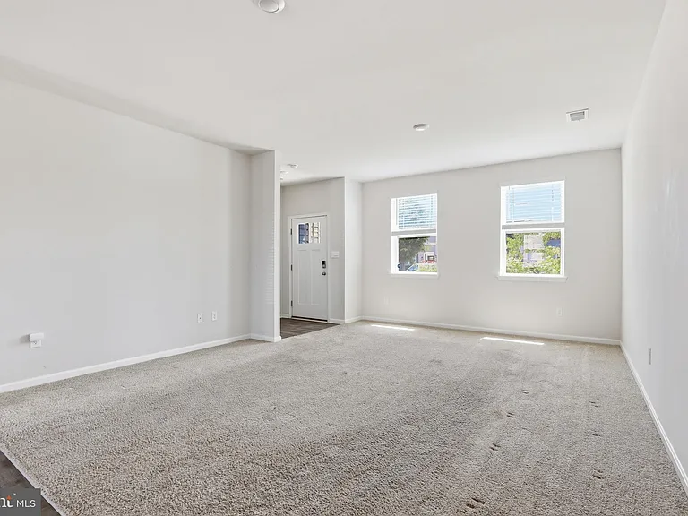 521 Ridgely Blvd — Photo 6