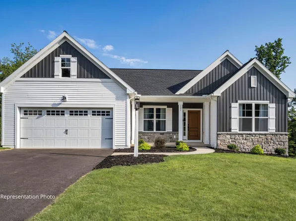2235 S Autumn Chase Dr #92, Mechanicsburg, PA 17055