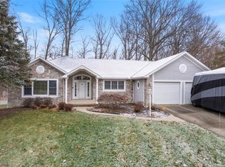 5475 Barkwood Dr, Sheffield Village, OH