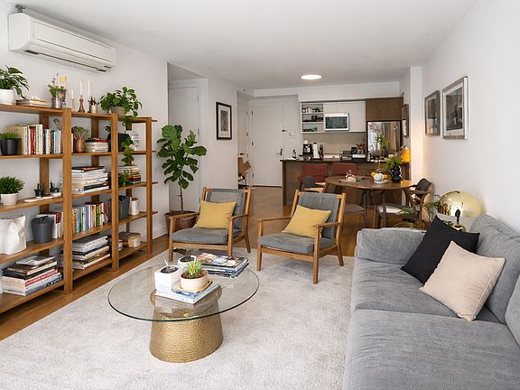 3rd image of 209 N 11th St #4I