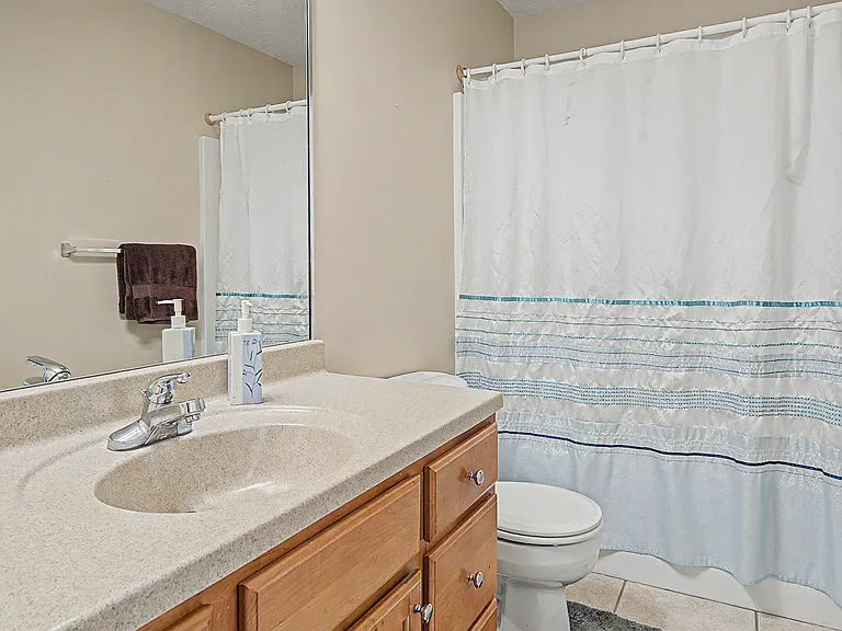 2819 Gill St — Photo 36