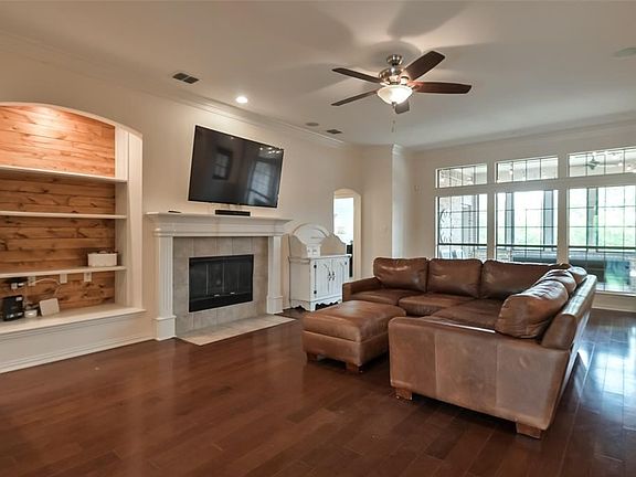 4th image of 1109 Damsel Ginger Ln