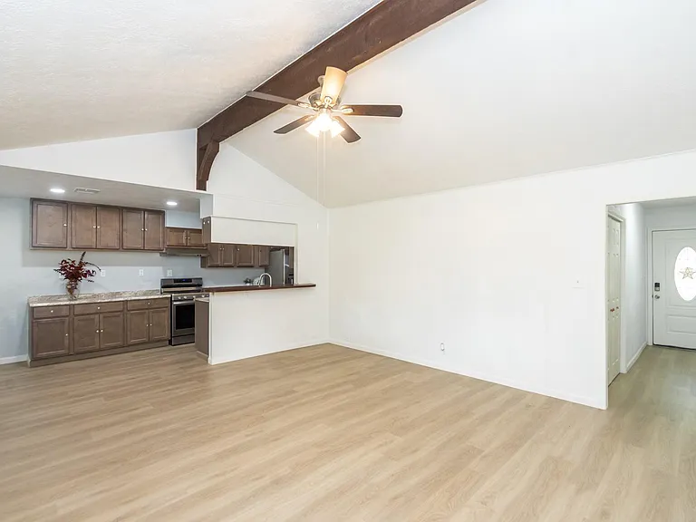 5704 Leggett Ln — Photo 6