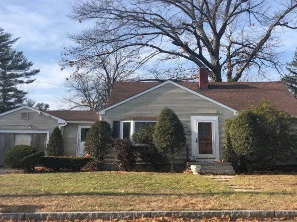 86 Lakevilla Ave, Springfield, MA 01109