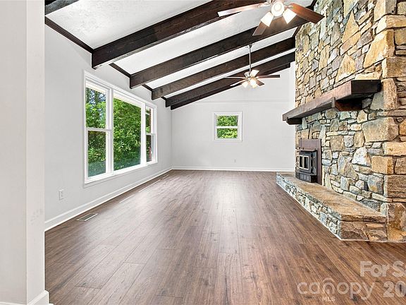 3rd image of 37 Guffey Mountain Rd
