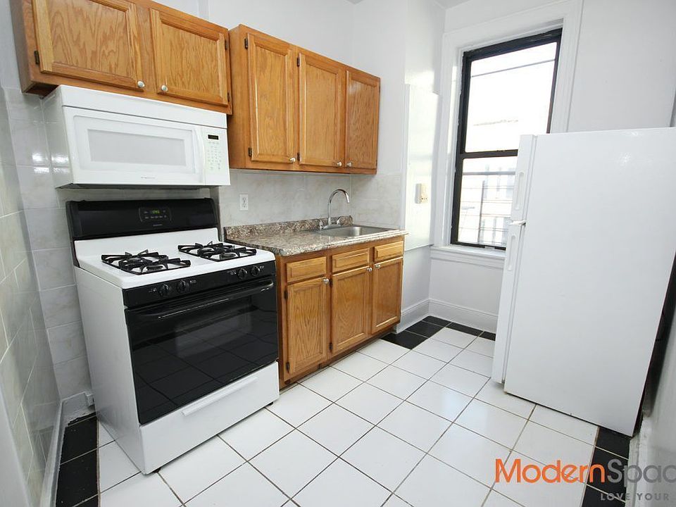 1st image of 2308 Newtown Ave #4E