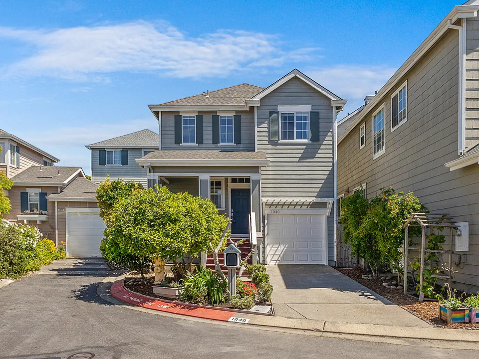 1040 Addison Cir