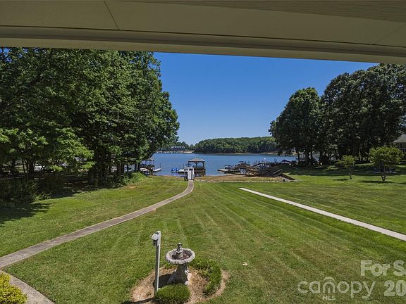 5th image of 8226 Normandy Rd