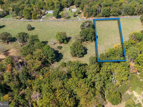 2 Egypt Bend Rd, Luray, VA 22835