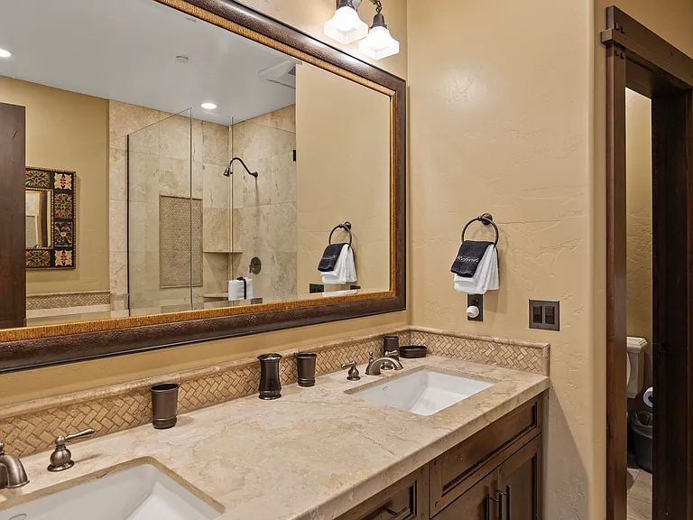 8895 Empire Club Dr — Photo 13