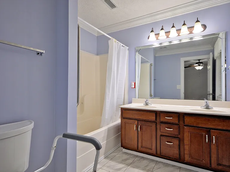135 Excell Rd #402 — Photo 24