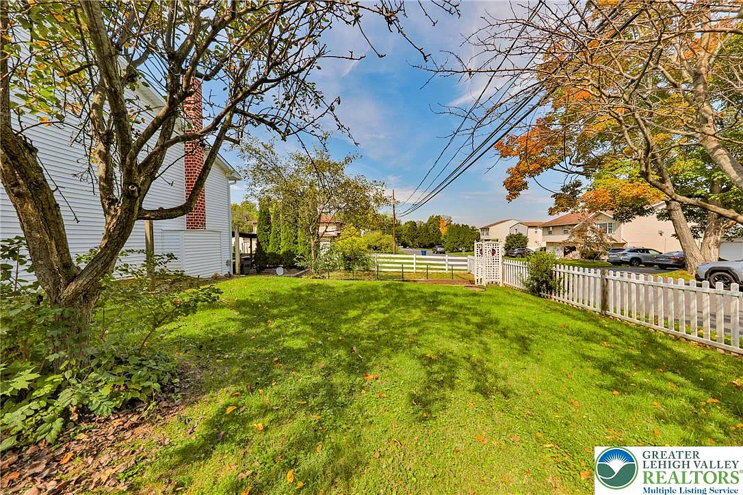 5 bed, 3.5 bath, 4063 sqft, $4,000 — Photo 4