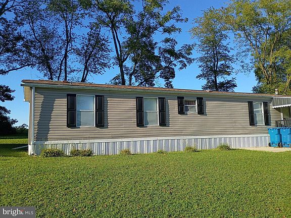 4th image of 7 Hilltop Dr